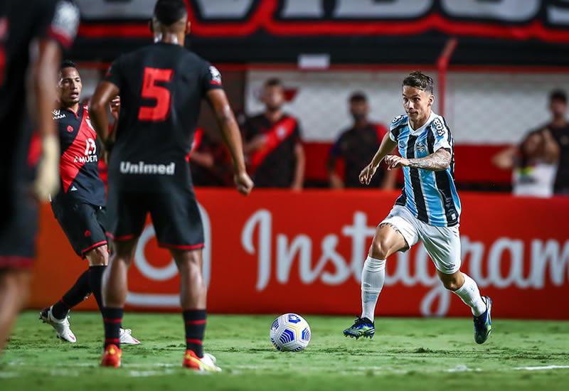 São Paulo próximo de oficializar contratação de Ferreira após acordo com o Grêmio