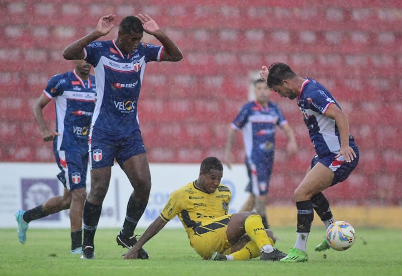 Academia vence de virada o Nova Mutum na 6ª rodada do Mato-grossense