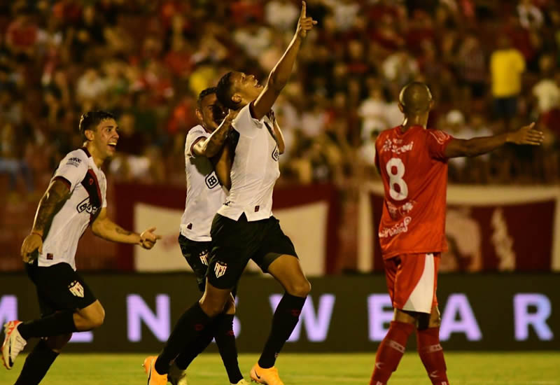 Atlético-GO elimina União na Copa do Brasil com vitória