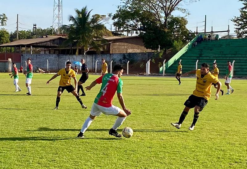 Cceres conquista ttulo do Mato-grossense da 2 Diviso