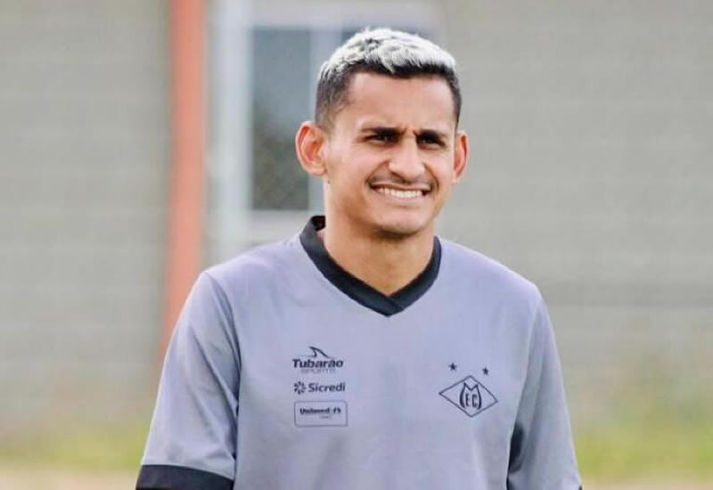 Mixto recebe de volta o camisa 10 e o zagueiro para o clássico contra o Operário