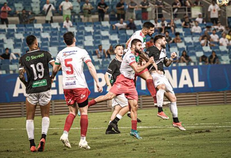 Mixto enfrenta o Operrio na luta por uma vaga na final da Copa FMF