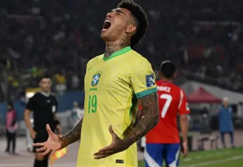 Com gol do cuiabano Igor Jesus, Brasil vence o Chile de virada e sobe para o quarto lugar nas Eliminatrias