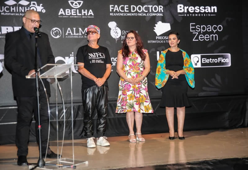 Sônia Botelho é a embaixadora do desfile MT Fashion Chita, que atrai 700 espectadores