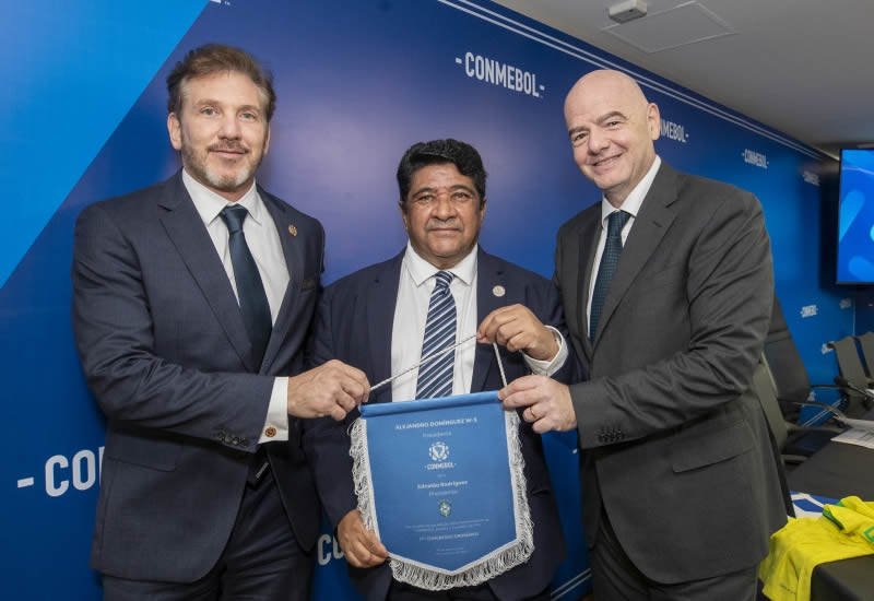 Presidente da CBF Recebe Reconhecimento no Conselho da Fifa