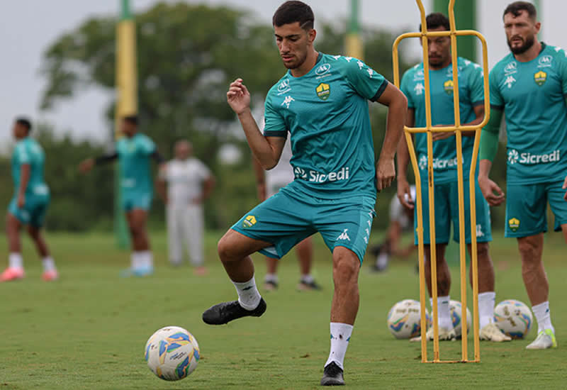 Cuiabá retoma treinos e espera adversário na semifinal