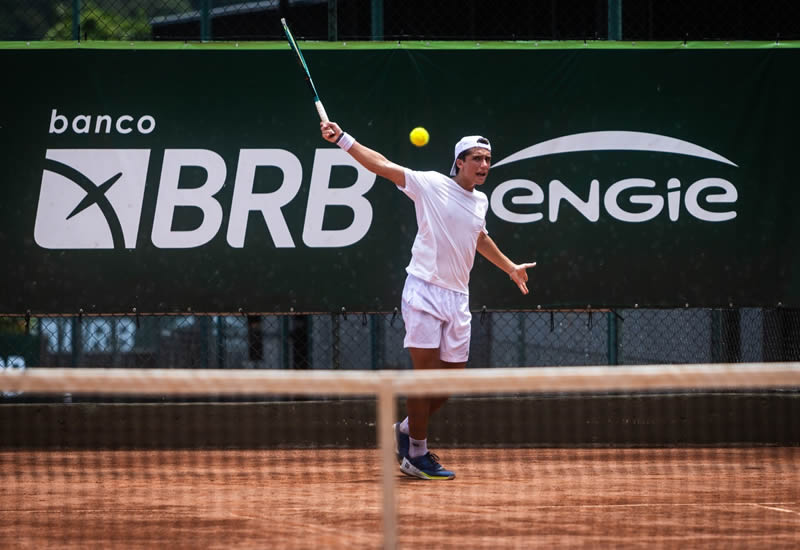 Leonardo Storck inicia reta final de preparação para classificação em Roland Garros