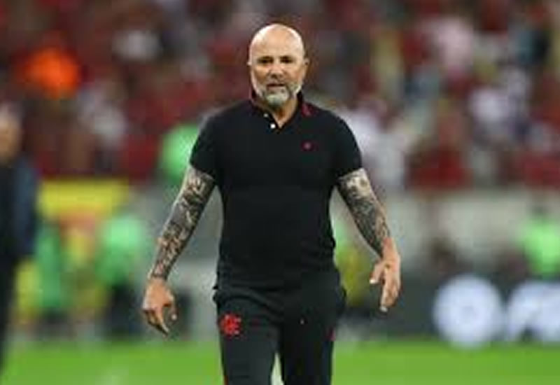 Após recusas de Dorival e Tite, Santos abre conversas com Sampaoli