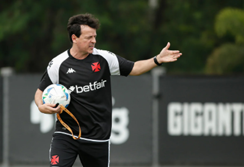 Estreia de Diniz termina com derrota do Vasco para o Lanús na Sul-Americana