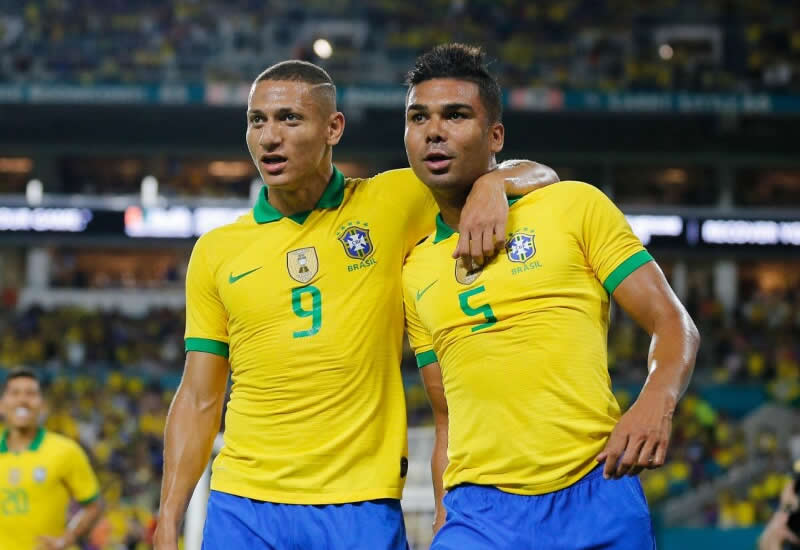 Após longa ausência, Casemiro e Richarlison se aproximam de reencontro com a Seleção Brasileira