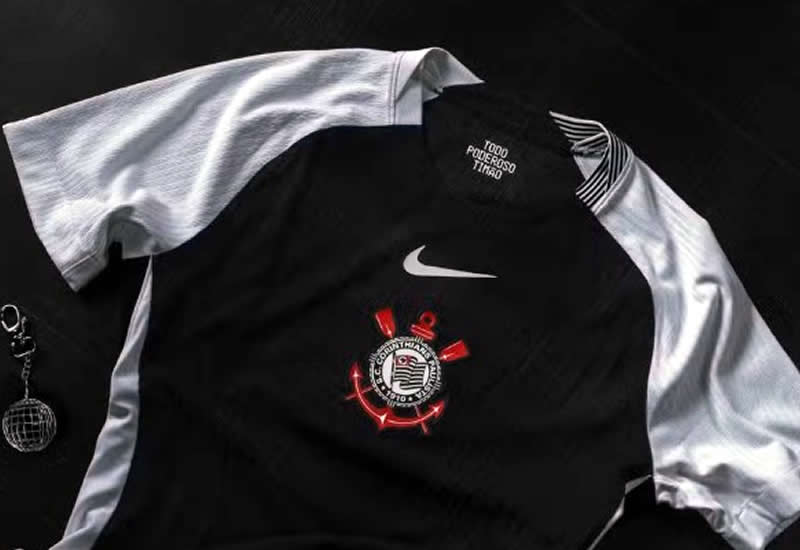 Corinthians avalia oferta bilionária da Adidas