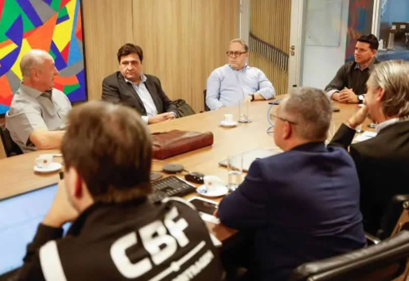 CBF afasta árbitro após polêmica em jogo entre Grêmio e CSA