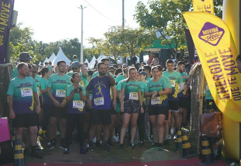 Mais de 1.400 atletas participam de corrida de obstáculos organizada pela Polícia Militar em Várzea Grande