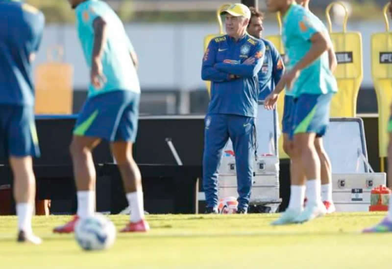 Carlo Ancelotti comanda sua primeira atividade com a Seleção Brasileira em São Paulo
