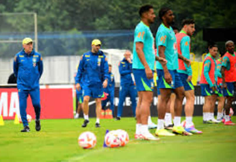 Estreia de Ancelotti nas Eliminatórias: Onde assistir Equador x Brasil e as escalações