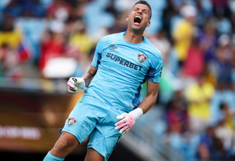 Goleiro mato-grossense Fábio brilha aos 44 anos e garante classificação do Fluminense no Mundial de Clubes