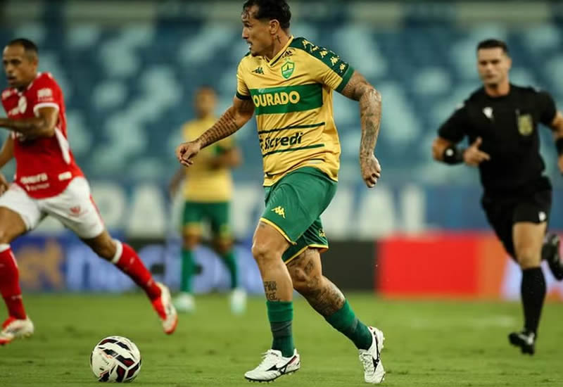 Cuiabá anuncia rescisão com Edu, que decide interromper carreira