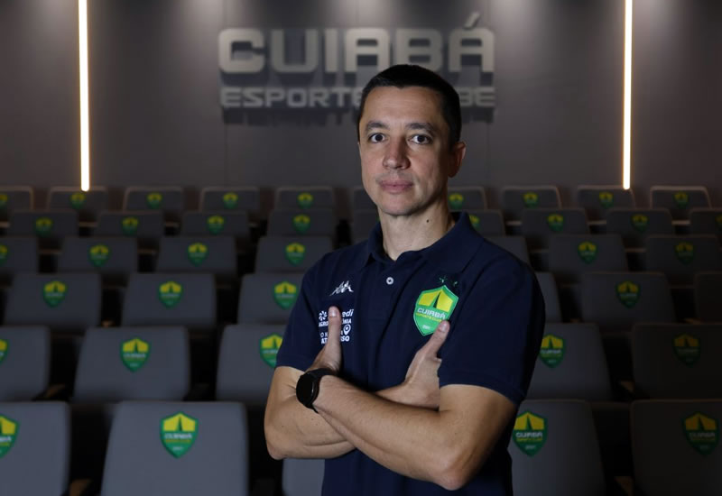 Eduardo Barros é o novo técnico do Cuiabá