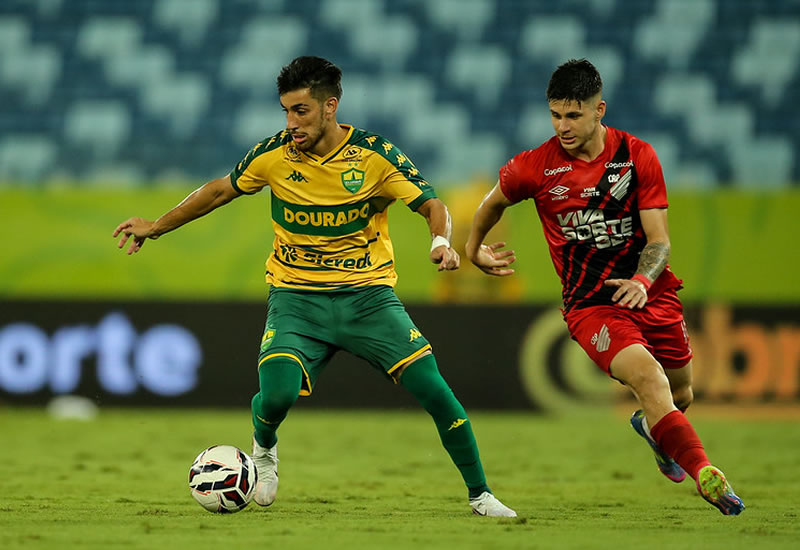 Athletico enfrenta o Cuiabá com desfalques importantes