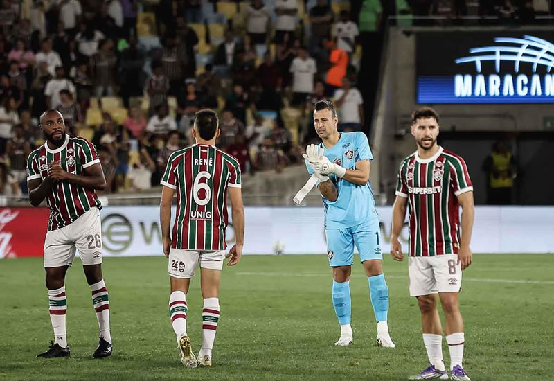 Fluminense bate o América de Cali e confirma vaga nas quartas da Sul-Americana com marca histórica de Fábio