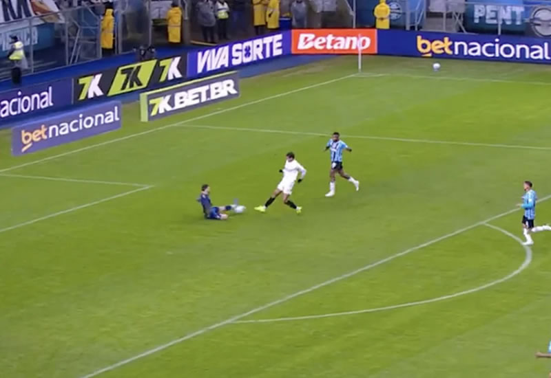 Grêmio empata sem gols com o Ceará e frustra os torcedores