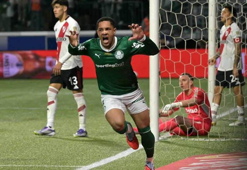 Com virada sobre o River, Palmeiras avança à semifinal da Libertadores
