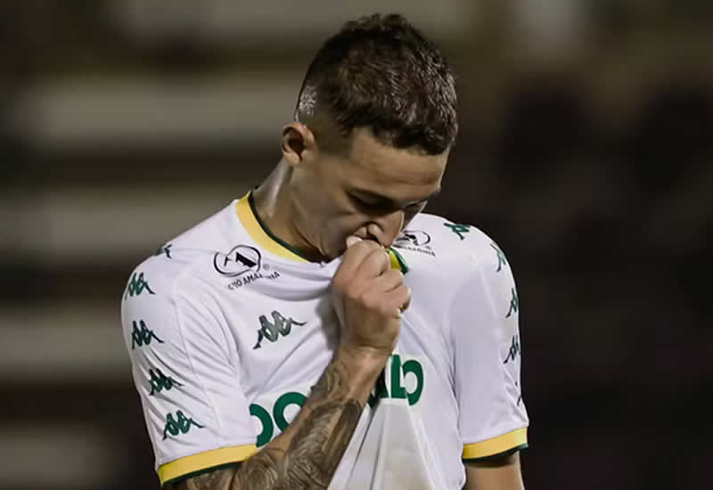 Alisson Safira, vice-artilheiro da Série B, alcança melhor momento da carreira pelo Cuiabá