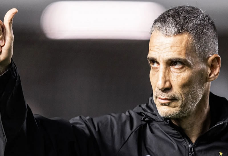 Santos vibra com triunfo do Corinthians em Salvador