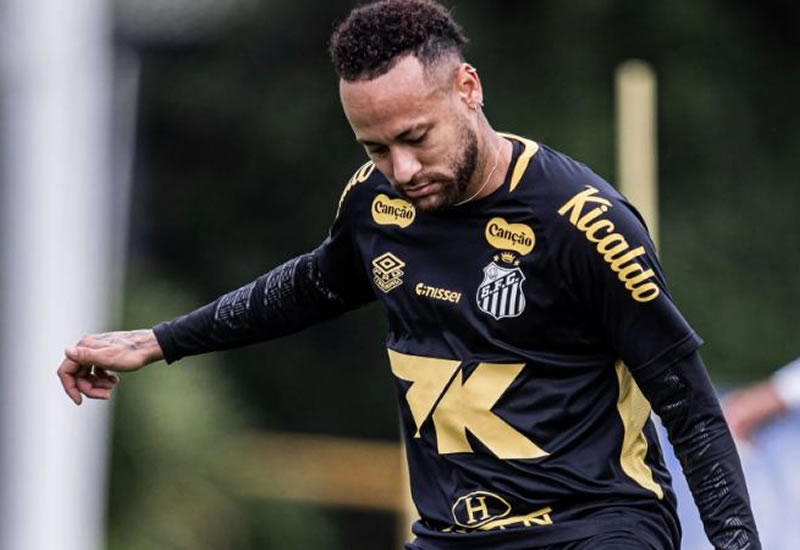 Santos põe fim ao 'caso Neymar' e confirma camisa 10 como capitão