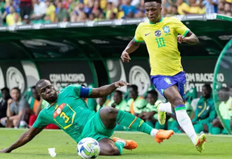 Brasil domina a partida e supera Senegal por 2 a 0