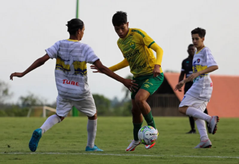 Semifinais do Sub-13 iniciam a batalha por vaga na final
