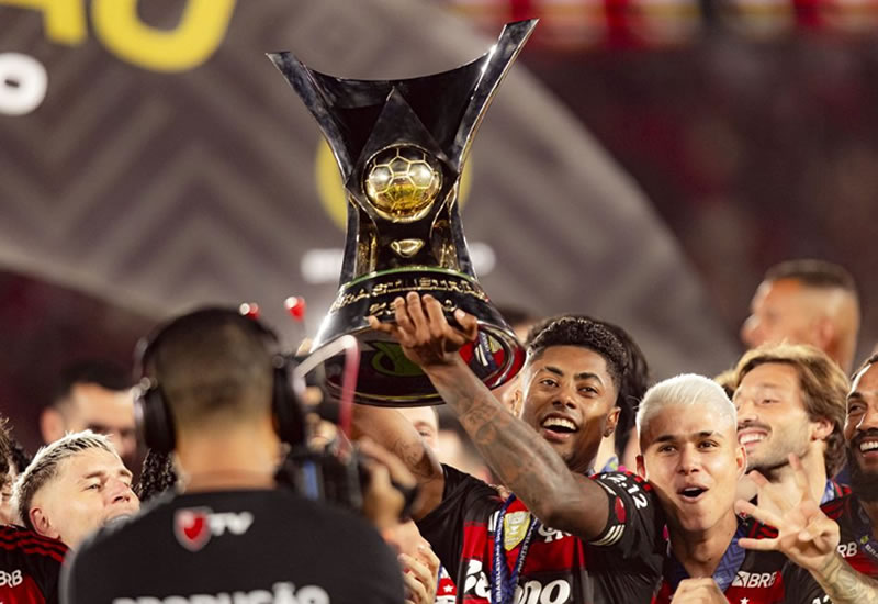 Flamengo vence o Ceará e conquista o Brasileirão 2025