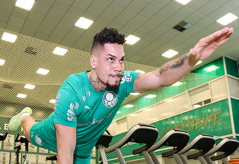 Paulinho responde a torcedor que questionou sua perna operada; confira as declarações