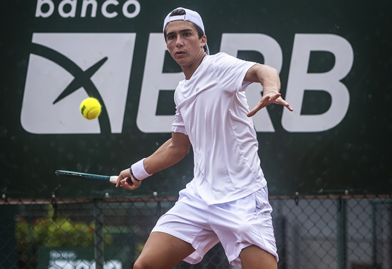 Tenista mato-grossense se prepara com Fonseca e garante vaga no Australian Open