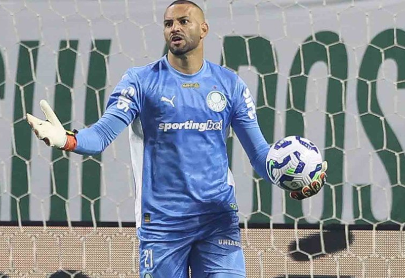 Weverton deixa o Palmeiras e acerta com o Grêmio sem custos de transferência