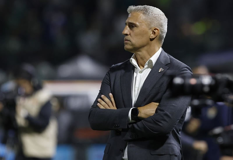 Hernán Crespo deixa o comando técnico do São Paulo