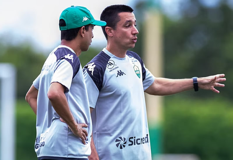 Após quedas recentes, Cuiabá tenta reagir e focar na disputa da Série B