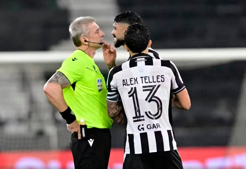 Árbitro relata ofensas de Barboza e dirigentes do Botafogo em súmula da partida