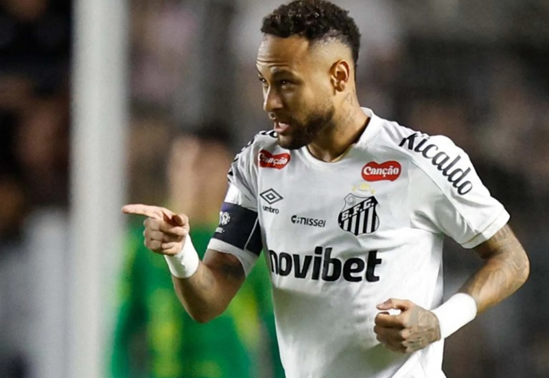 Após tropeço do Santos, Neymar desabafa e revela insatisfação: 'Estou chateado com tudo'