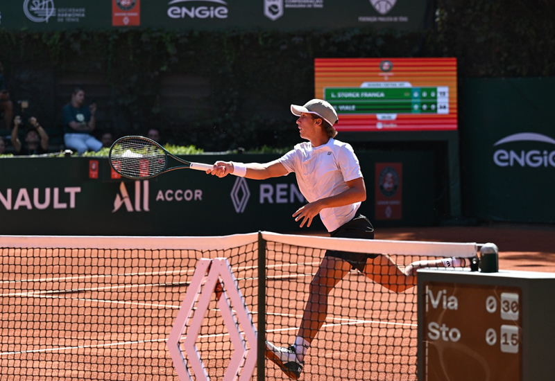 Leonardo Storck, da Rio Tennis Academy, vence na estreia do Roland Garros Junior Series
