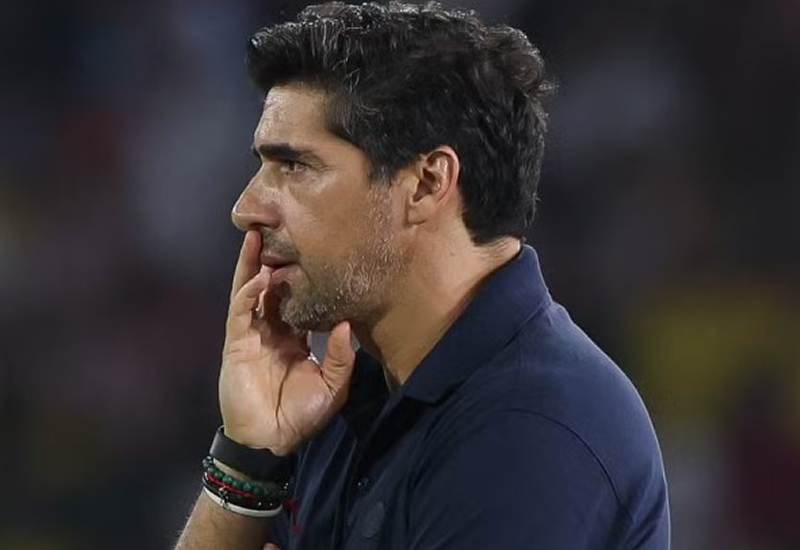 Conmebol instaura processo disciplinar contra Abel Ferreira, do Palmeiras, após críticas ao VAR