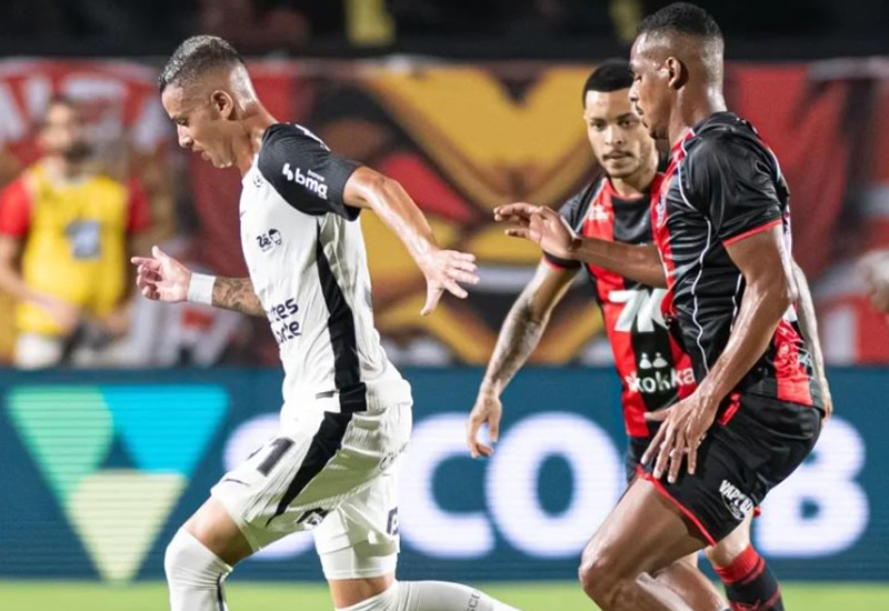 Corinthians fica no empate com o Vitória e cai para o Z4 do Brasileirão