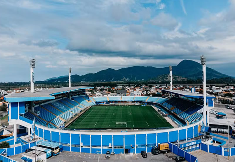 Atual campeão, Corinthians encara o Barra Futebol Clube em SC; veja detalhes do confronto