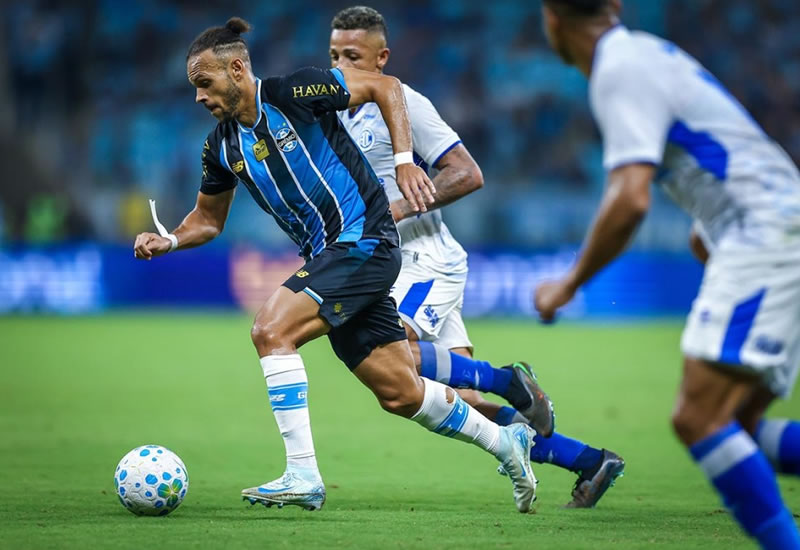 Grêmio vence o Confiança na Arena e encaminha vaga nas oitavas da Copa do Brasil