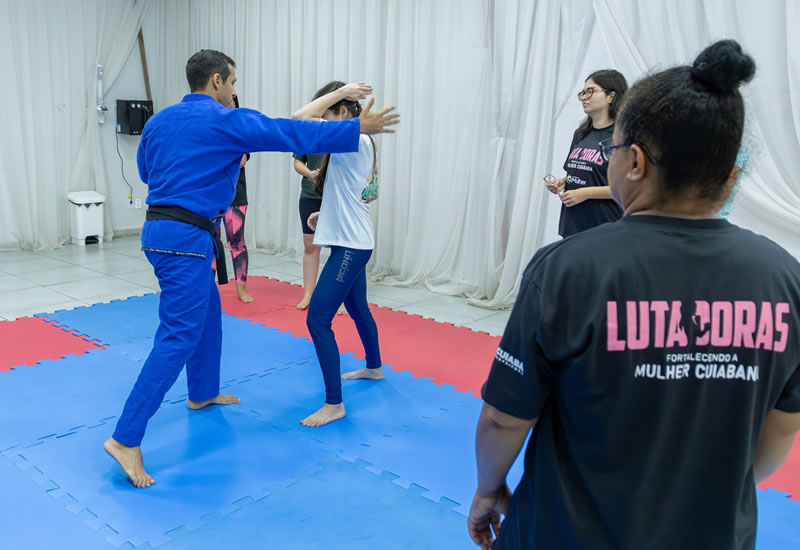 Projeto Lutadoras inicia atividades em Cuiabá com foco em defesa pessoal e empoderamento feminino