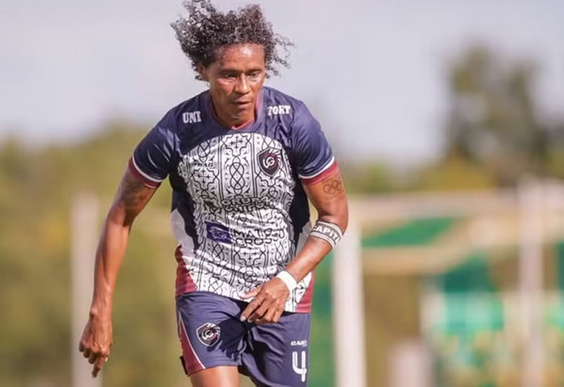 Aos 51 anos, ex-capitã da Seleção marca e lidera vitória no Brasileiro A3