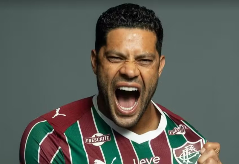 Fluminense oficializa contratação de Hulk com vínculo até 2027