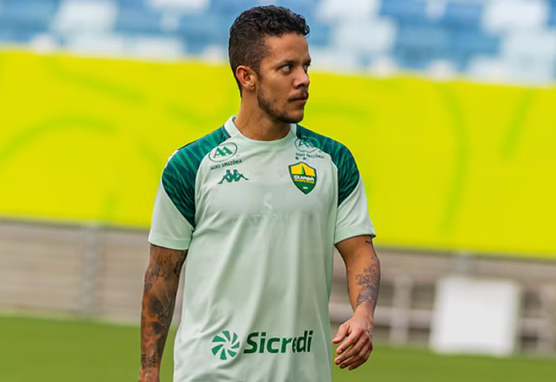 Marcos Júnior tem situação regularizada, mas não deve ser opção para jogo diante do CRB