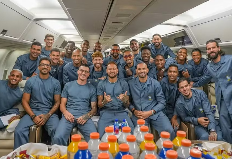 Seleção desembarca nos Estados Unidos e Ancelotti analisa Copa: 'Não há favoritos'