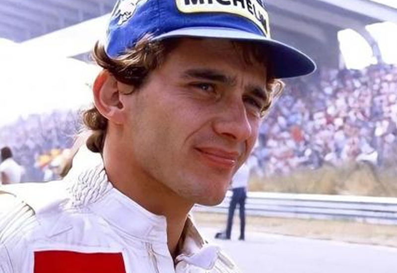 Ayrton Senna recebe título oficial de Herói da Pátria